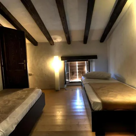 Stone House * Kotli