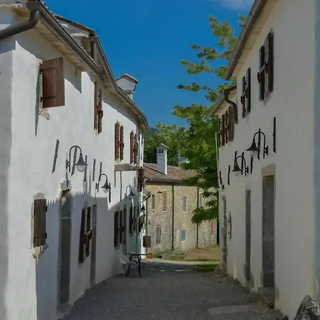 Stone House Dom wakacyjny *