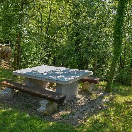 Gemuetliches In Mit Grill, Terrasse Und Garten *