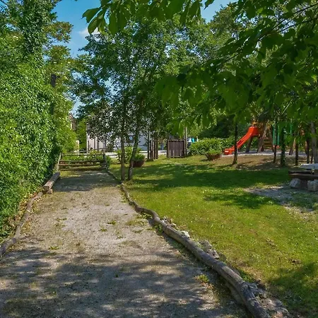بيت للعطل Gemuetliches In Mit Grill, Terrasse Und Garten